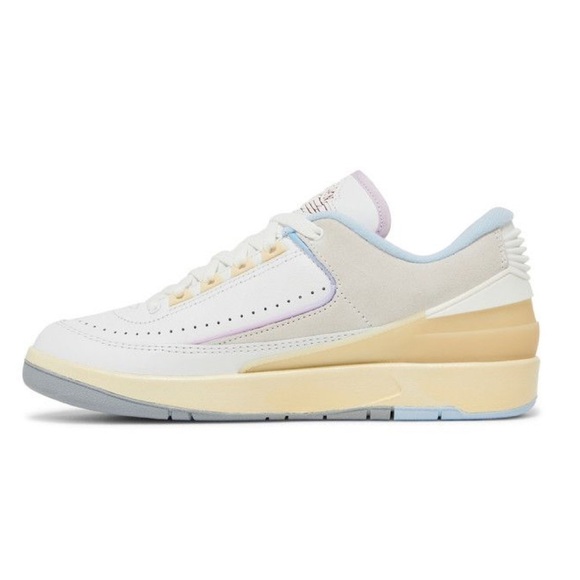 Nike air Jordan 🔥2 
‘ look, up in the air’
NWOT - Picture 17 of 17